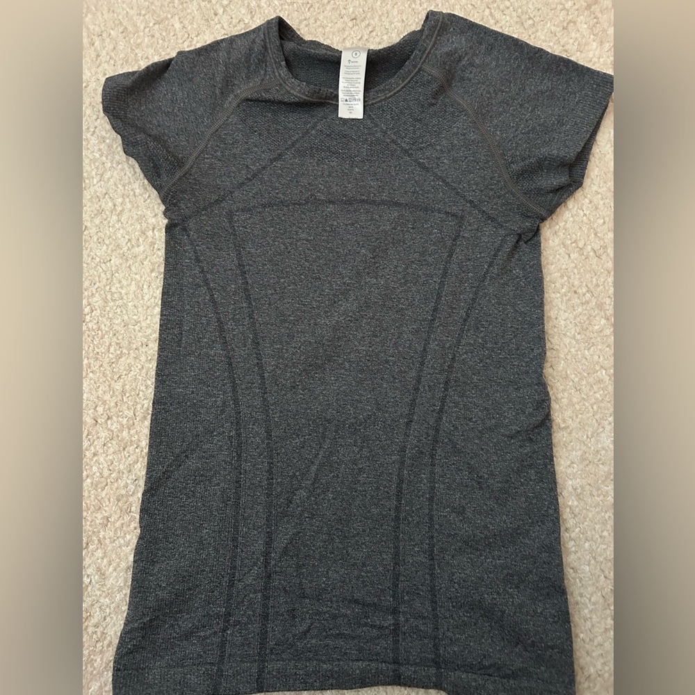 Grey ivivva girls shirt